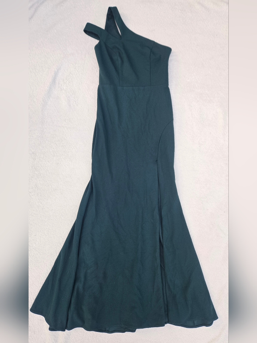 Xscape One-Shoulder Crepe Gown with High Slit – Emerald Green – Sz 6